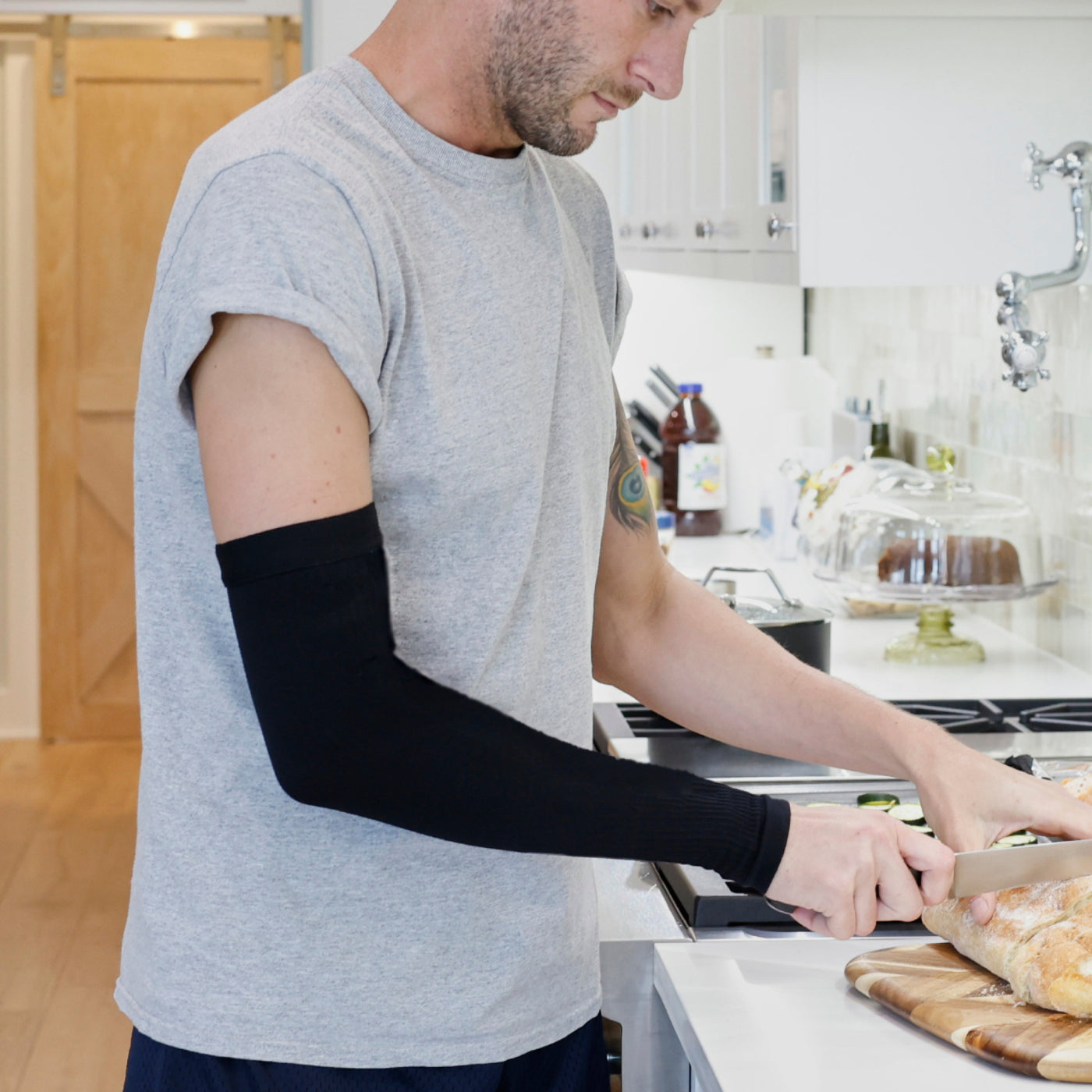 Compression Arm Sleeve 20-30mmHg for Men, A813M